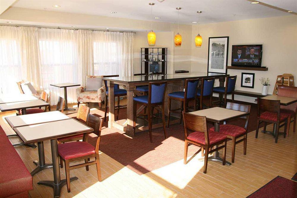 Hampton Inn Абілін Ресторан фото
