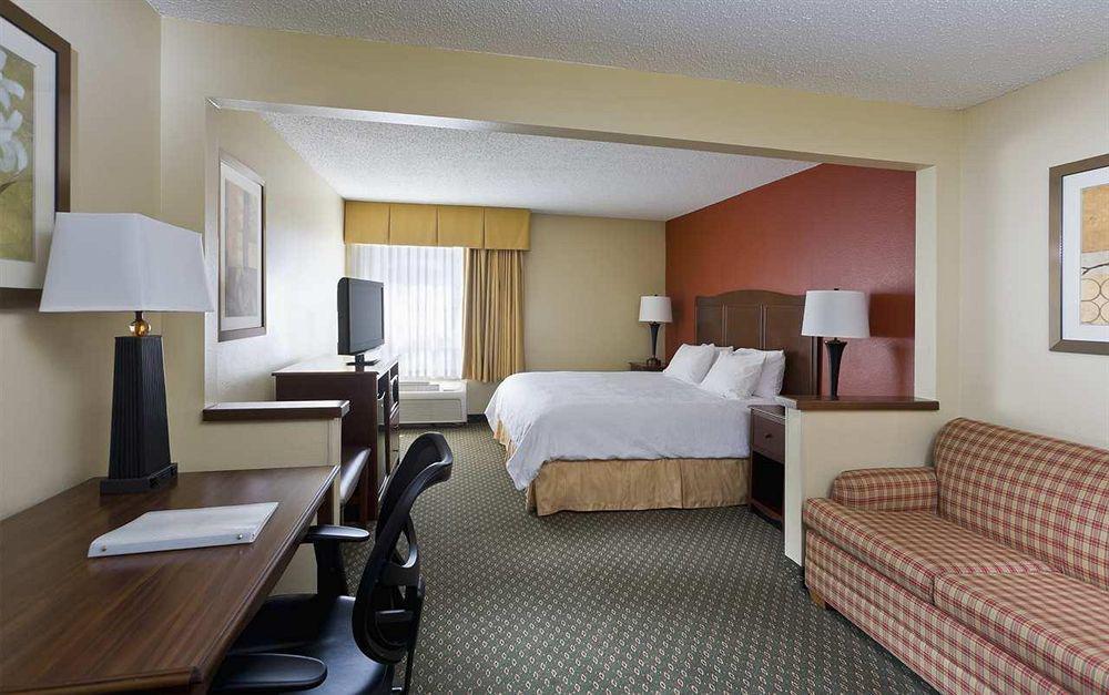Hampton Inn Абілін Номер фото