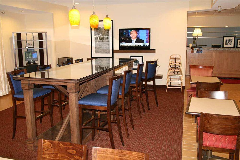 Hampton Inn Абілін Ресторан фото